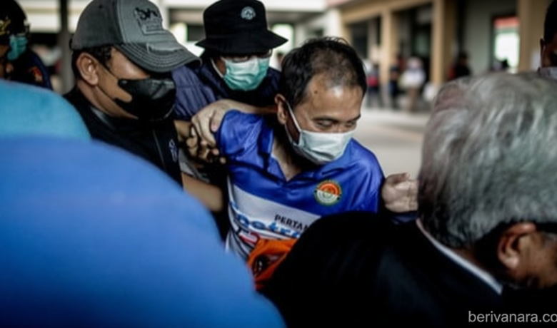 Historic Moment: Jaksa Bocorkan Penyebab Utama Penahanan Roy Suryo dan Dokter Tifa Ditangguhkan