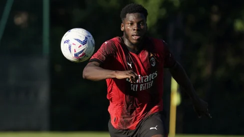 Bursa Transfer AC Milan: Diperebutkan Klub Inggris – Masa Depan Yunus Musah di San Siro Masih Jadi Tanda Tanya