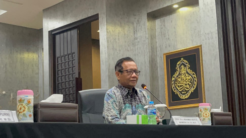 Solution For: Mahfud MD Minta Kasus Febrie Adriansyah Ditindaklanjuti KPK, Komisi III DPR: Kan Sama Saja Melakukan Supervisi