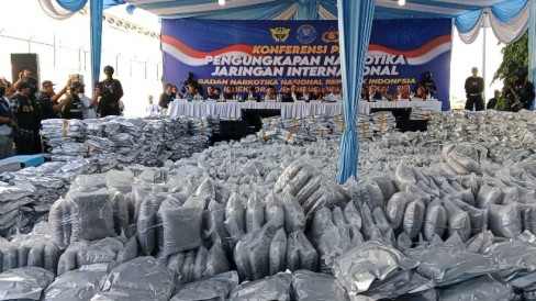 BNN Bongkar Gudang Berisi 3,37 Ton Narkotika di Gresik