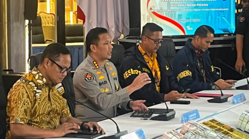 Historic Moment: BREAKING NEWS: Polda Metro Bakal Beberkan Tersangka 3 Kasus Besar Korupsi: Ini Masih Tahap Penyelidikan Mendalam