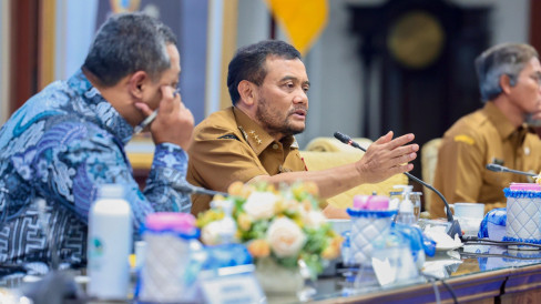 Topics Covered: Gantikan Etik Suryani yang Ditangkap KPK, Wabup Eko Sapto Purnomo Ditunjuk Sebagai Plt Bupati Sukorharjo