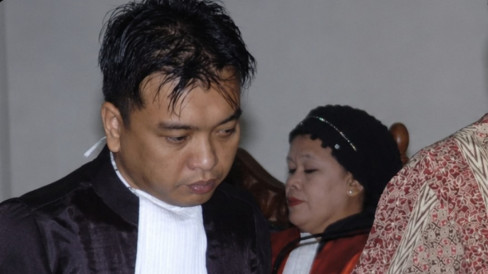 Topics Covered: Polda Metro Serahkan Tersangka Don Ritto dan Barang Bukti ke Kejagung Hari Ini