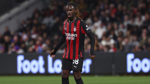 Topics Covered: Dana Segar Siap Masuk ke Kantong AC Milan, Bintang Tak Terpakainya Laris Manis dan Jadi Incaran Banyak Klub di Bursa Transfer