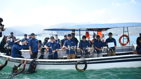 Key Strategy: Upaya Jaga Ekosistem Laut, Program Tranpalnasi Terumbu Karang Berlangsung di Perairan Banten