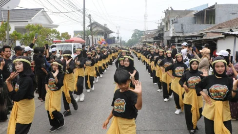 Solution For: Ribuan Anak Peragakan Tari Kolosal Saat Pembukaan Festival Ciomas Ngabring 2026