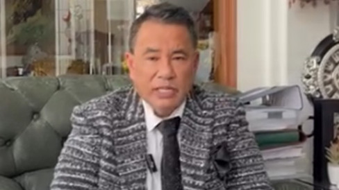Facing Challenges: Minta Maaf ke Wartawan, Hotman Paris Jelaskan Kronologi Terucapnya Kalimat “Lo Punya Otak Enggak Sih?” saat Konferensi Pers Kasus Jampidsus