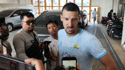 Historic Moment: Top Skor Liga Montenegro Siap Unjuk Gigi di Skuad Persib