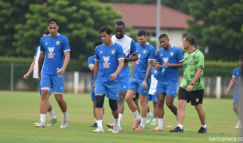 Visit Agenda: Bos Persib Pantau Latihan Perdana, Akui 12 Pemain Masih Absen