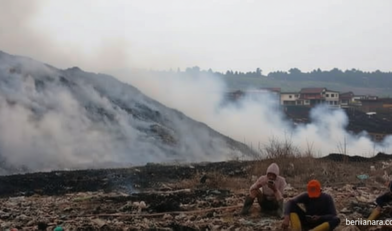 Pascapemadaman TPA Jatiwaringin – BPBD Terus Lakukan Pendinginan