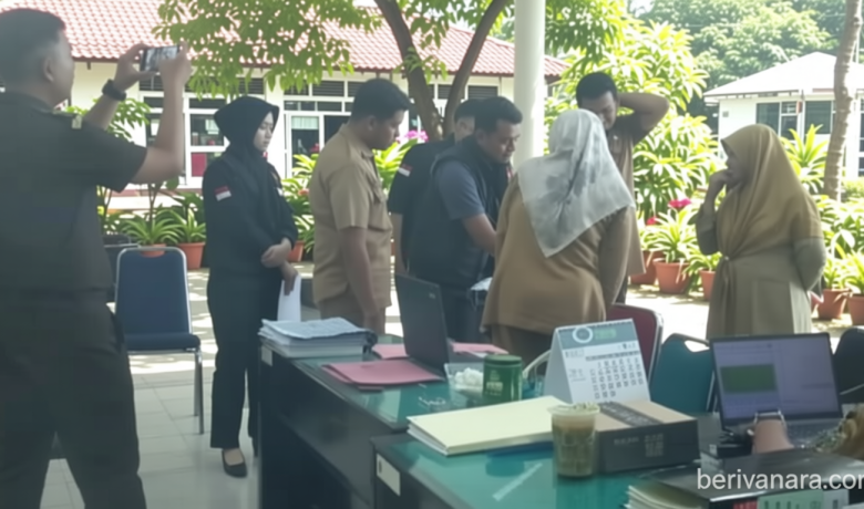 Key Strategy: Usut Dugaan Korupsi, Kejari Tulungagung Geledah Kantor BPKAD dan Disbudpar