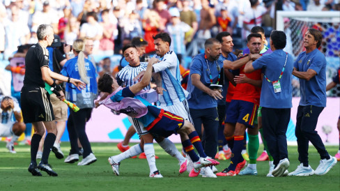FIFA Ubah Aturan Hukuman Argentina, Paredes Cs Bisa Comeback Lebih Cepat