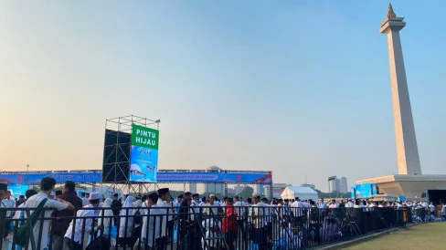 Sambut HUT ke-81 Republik Indonesia, Masyarakat Mulai Padati Monas untuk Zikir dan Doa Bersama