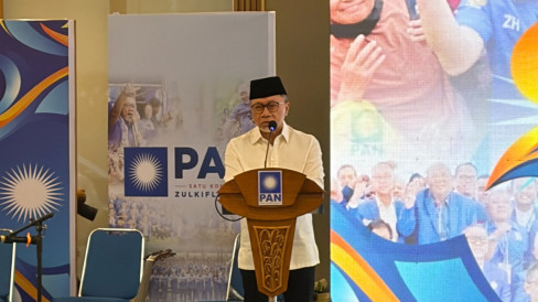 Zulhas Ungkap Distribusi Bantuan Makanan Tidak Gampang di Bencana Darurat