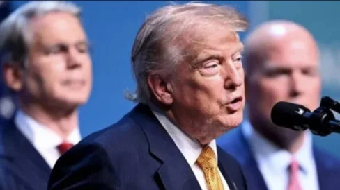 Di Tengah Konflik Dengan AS, Trump: Iran “Runtuh Total”