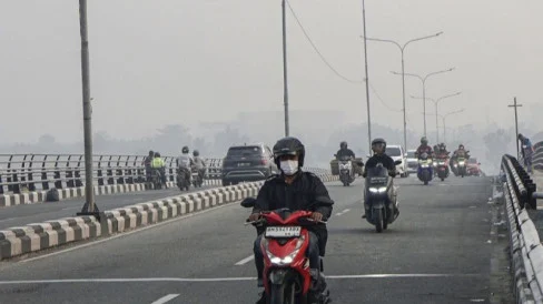 Waspada Dampak Karhutla, BNPB Ingatkan Warga Gunakan Masker Saat Keluar Rumah