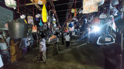 Berkah Maulid Nabi di Probolinggo, Jemaah Berebut Tumpeng dan Undian Hadiah