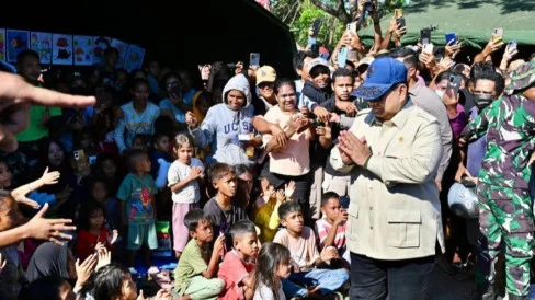 Prabowo Instruksikan Sekolah Darurat di NTT: Sekolah Enggak Boleh Berhenti