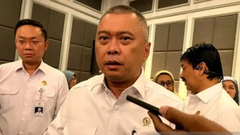 6a87ff7a8c676-menteri-perhubungan-dudy-purwagandhi_488_274