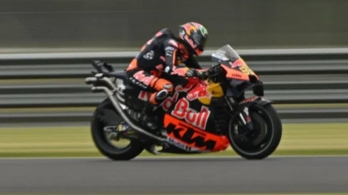 6aad8667b77ba-rider-ktm-pedro-acosta_488_274