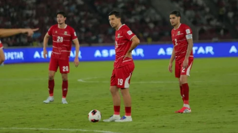 6ab7a518f2852-pemain-timnas-indonesia-thom-haye_488_274
